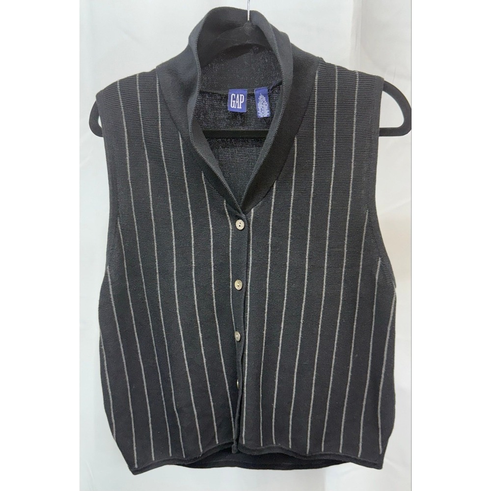 VTG Gap Sweater Vest Made in Hong Kong Sz L( Needs small repair at hemline)